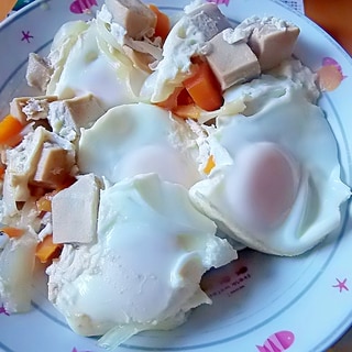 高野豆腐と落とし卵の煮物